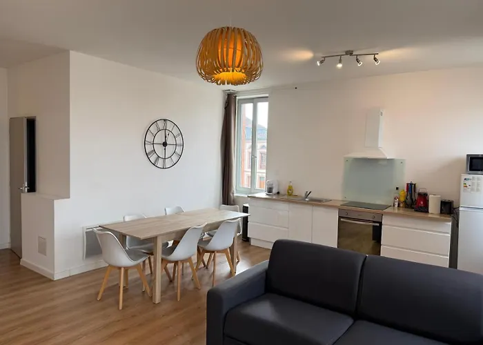 Abeille - 2 Et 1 Canape-lit, 1er Etage, Parking * Castelsarrasin