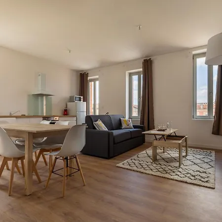 Abeille - 2 Et 1 Canape-lit, 1er Etage, Parking *