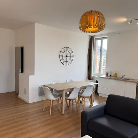 Apartment Abeille - 2 Et 1 Canape-lit, 1er Etage, Parking Castelsarrasin