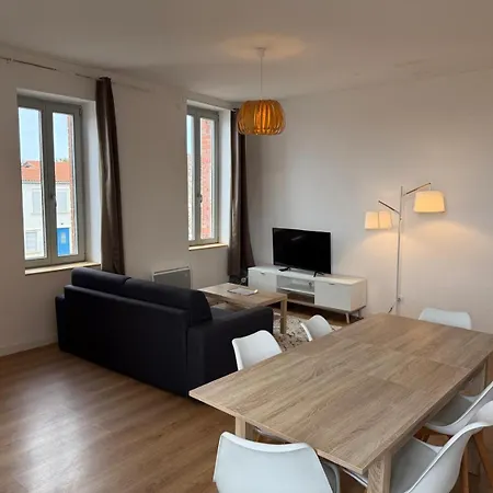Abeille - 2 Et 1 Canape-lit, 1er Etage, Parking *